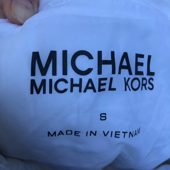 MICHAEL KORS WHITE BELTED PUFFER JACKET - Picture 3 of 7